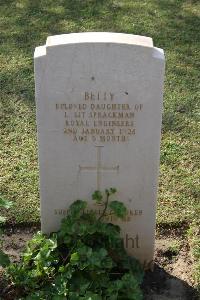 Ismailia War Memorial Cemetery - Sprackman, Elizabeth &quot;betty&quot; Violet